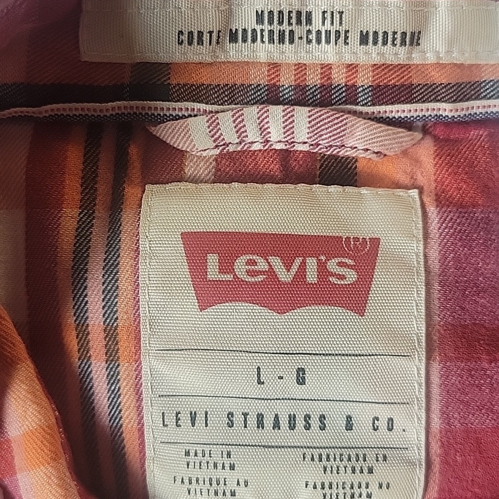 Levis Strauss & Co. Womans Plaid Multi Colors Button Down Shirt, Size: L - Picture 2 of 11
